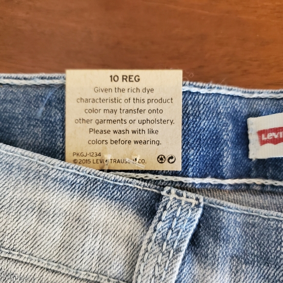 Levi's shorty short - Picture 3 of 6